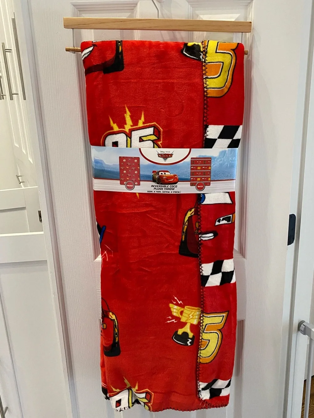 New! Disney Pixar cars lightning McQueen blanket